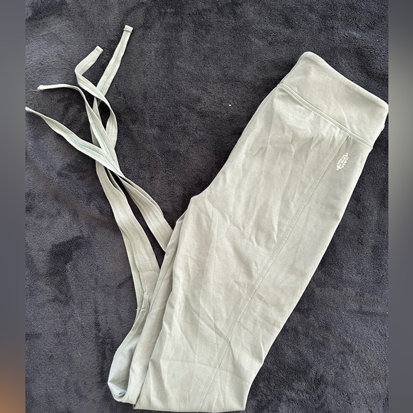 Free people movement leggings - Picture 4 of 8